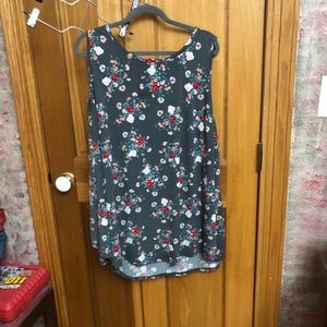 Gray floral tank top